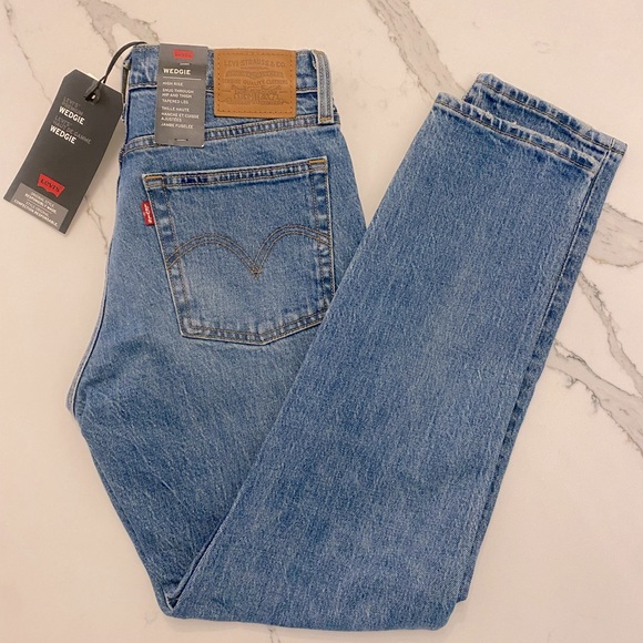 Levi’s Wedgie Jeans- new with tags, size 26 - Picture 1 of 6